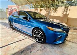 تۆیۆتا کامری